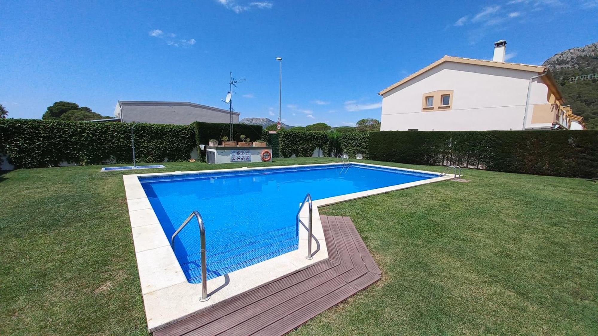 דירות Casa Unifamiliar Con Patio Y Piscina En L'Estartit- Costa Brava מראה חיצוני תמונה